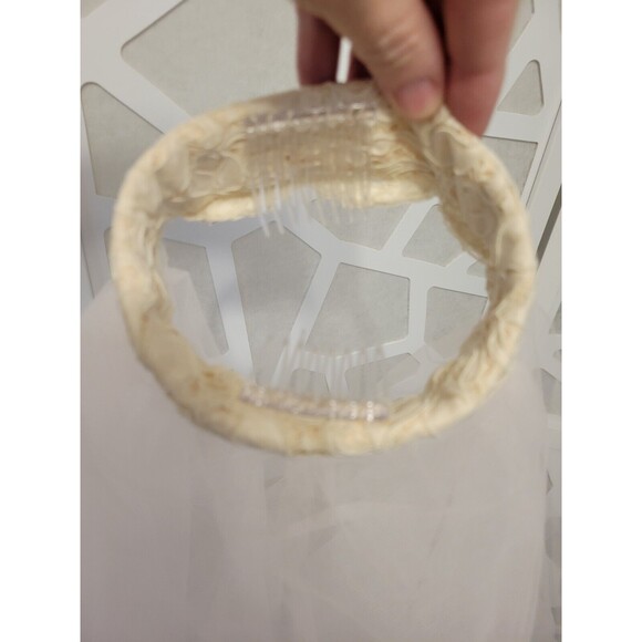 Vintage Wedding Veil Women OS Ivory Hair Comb Attached 3 Layer 1970's - Picture 3 of 4
